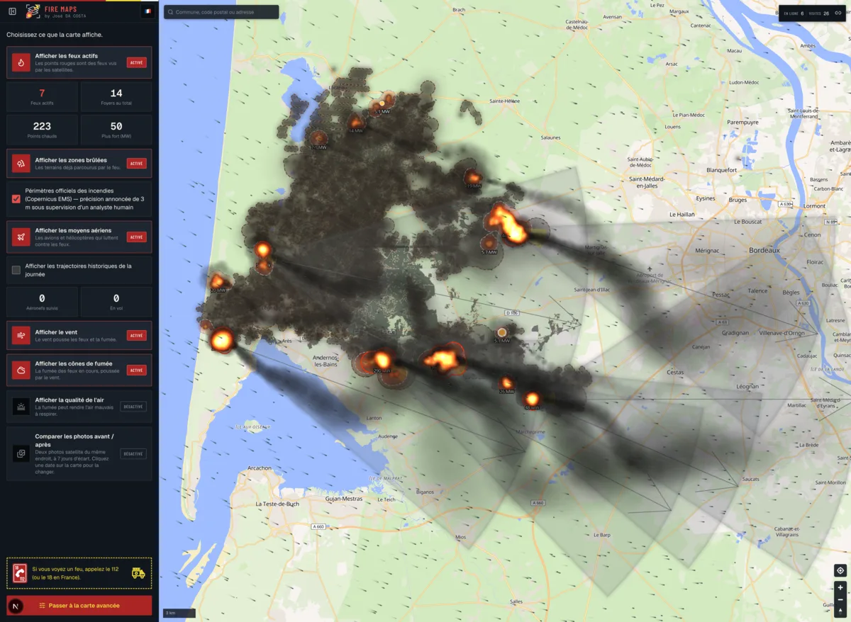 Carte Fire Maps sur le bassin d'Arcachon : foyers actifs, zones brûlées, cônes de fumée et flux du vent.